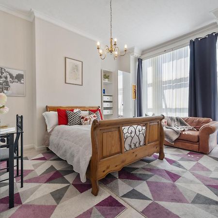 Modern Studio Apartment 伦敦 外观 照片